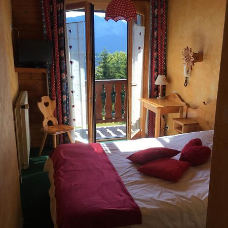 Hotel Les Skieurs Bellevaux Bagian luar foto